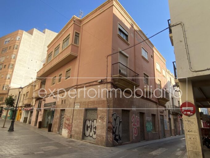 EDIFICIO EN VENTA (C TRAJANO)