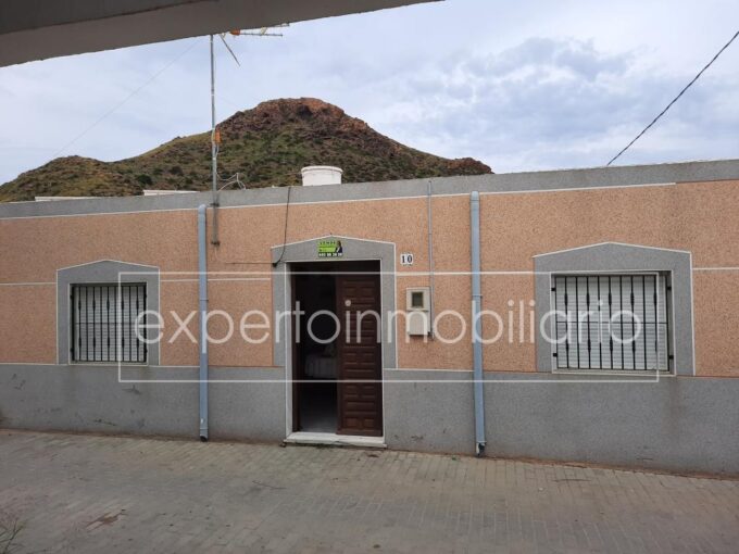 CASA EN VENTA (C MAYOR)