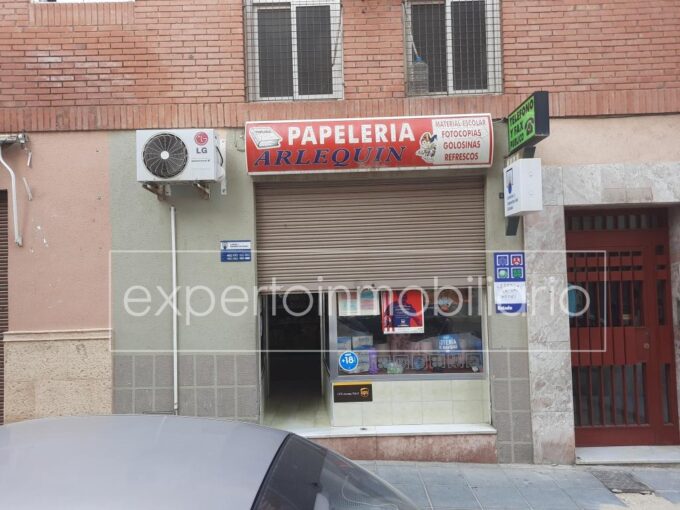 LOCAL COMERCIAL EN VENTA (C LARGO CABALLERO)