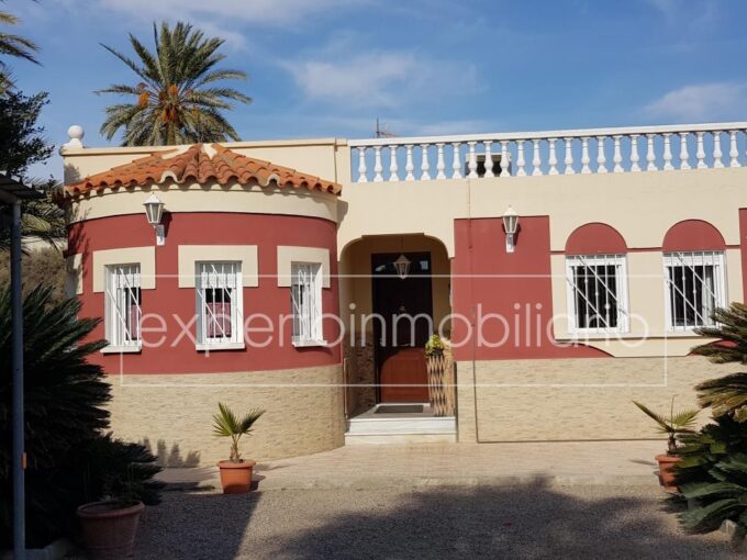 CHALET EN VENTA (VIATOR)