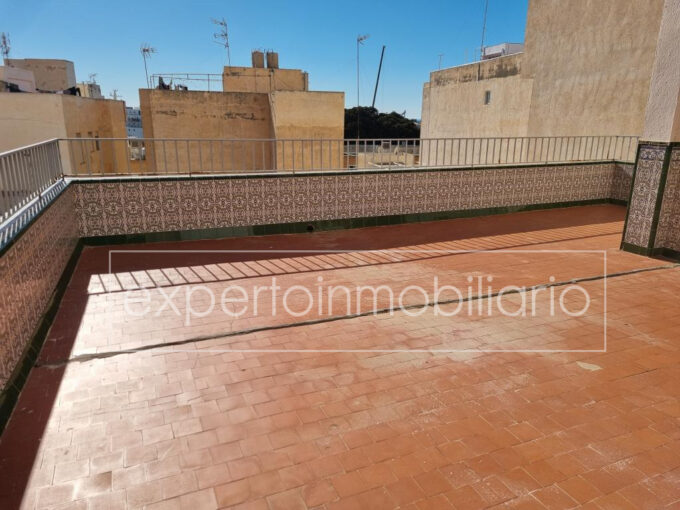 PISO EN VENTA (PLAZA PAVIA)