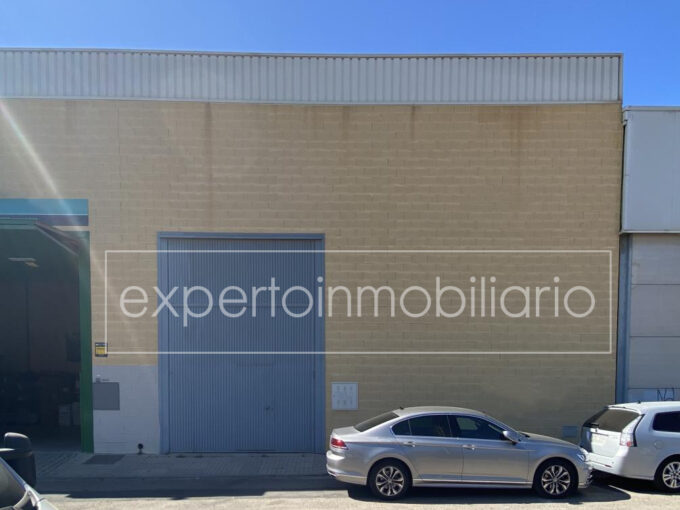 NAVE INDUSTRIAL EN VENTA Y ALQUILER (C RIGOBERTA MENCHU)