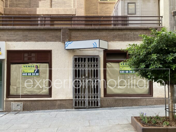 LOCAL COMERCIAL EN VENTA (C\ MARQUÉS DE COMILLAS)