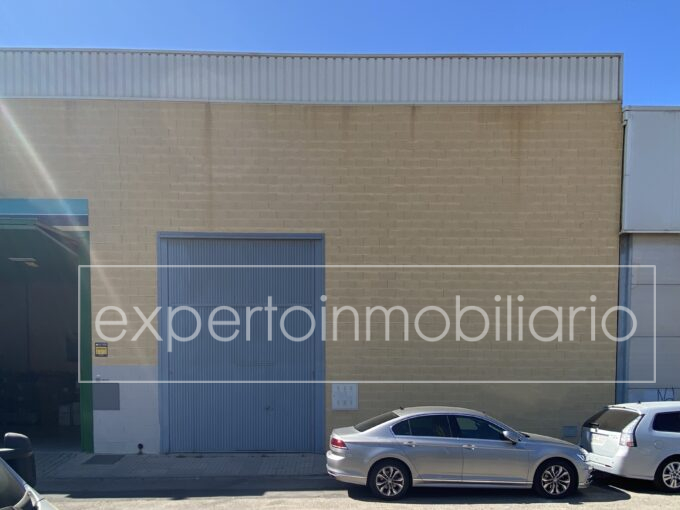 NAVE INDUSTRIAL EN VENTA (C\ RIGOBERTA MENCHU)