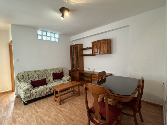 PISO EN ALQUILER (AVD. MADRID)